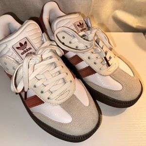 Adidas Sambas White and Coral Sneakers